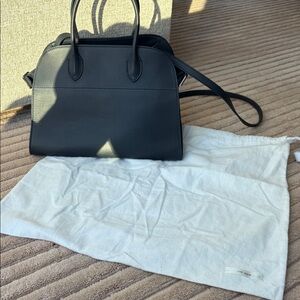 THE ROW SOFT MARGAUX 12 BAG IN LEATHER - NAVY